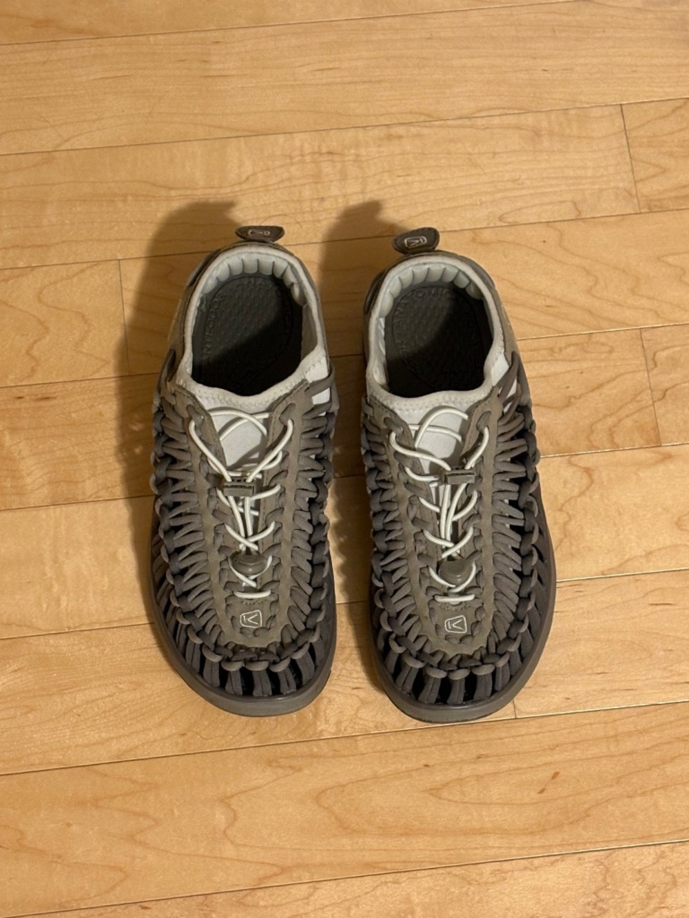Keen Uneek O2 Men's 8.5 Shoes Sandals Corded Woven Gray White Fishing Water